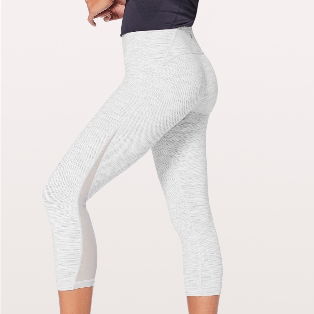 NWOT Lululemon Train Times Crop 21" - Picture 3 of 4